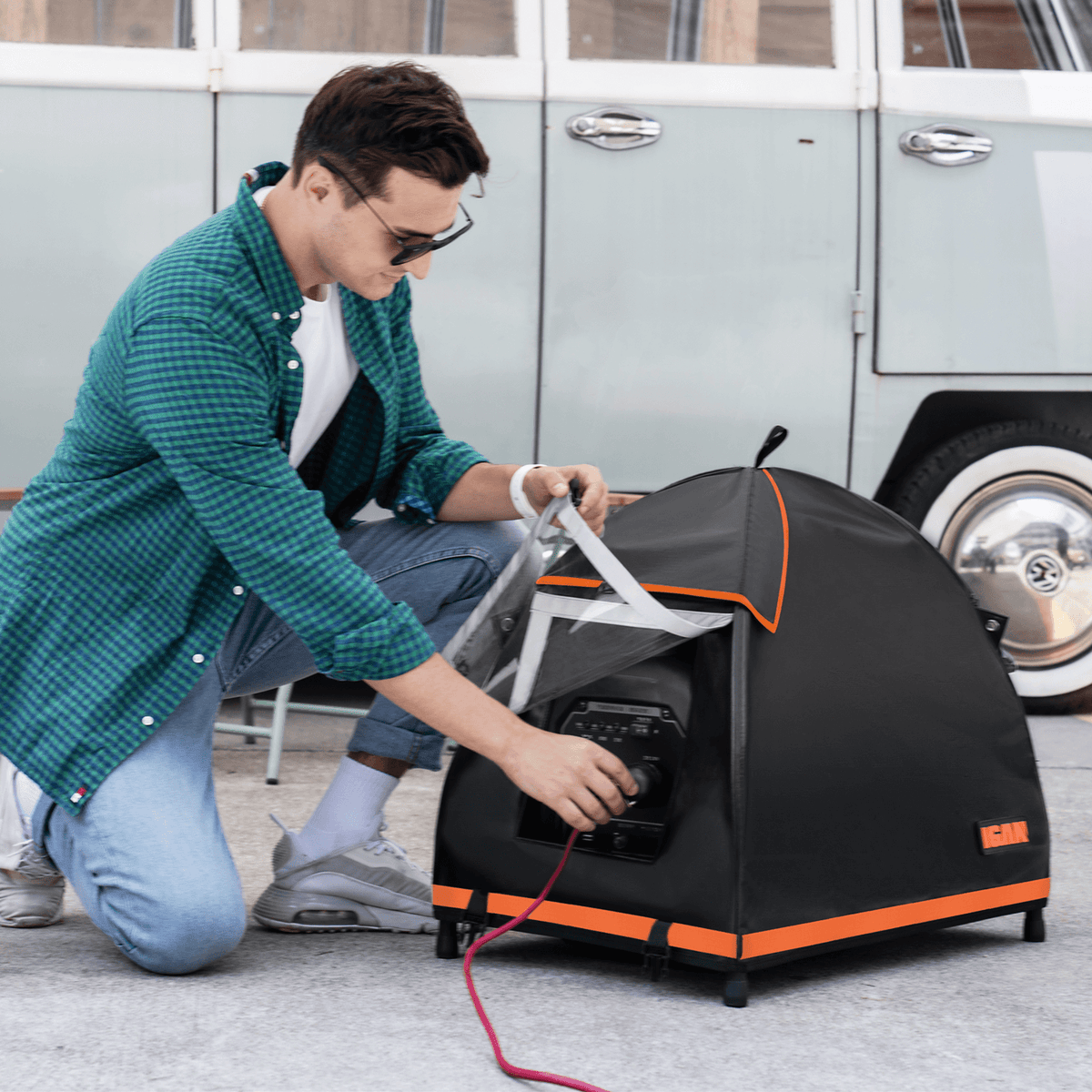 IGAN Small Inverter Generator Tent Cover While Running for Most 1000